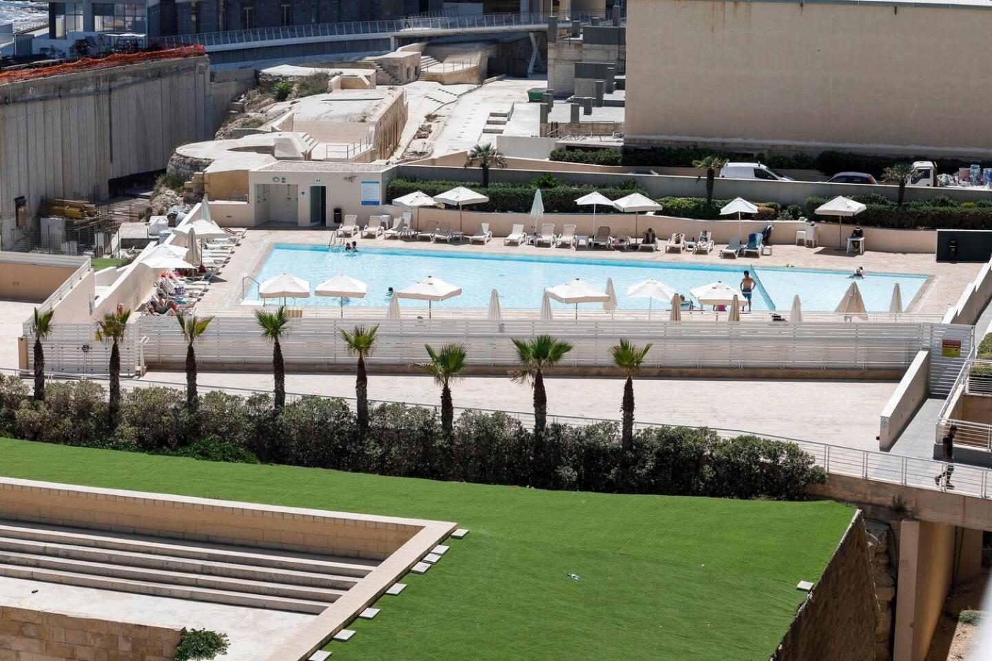 Fort Cambridge Apartments By Homely Sliema Bagian luar foto