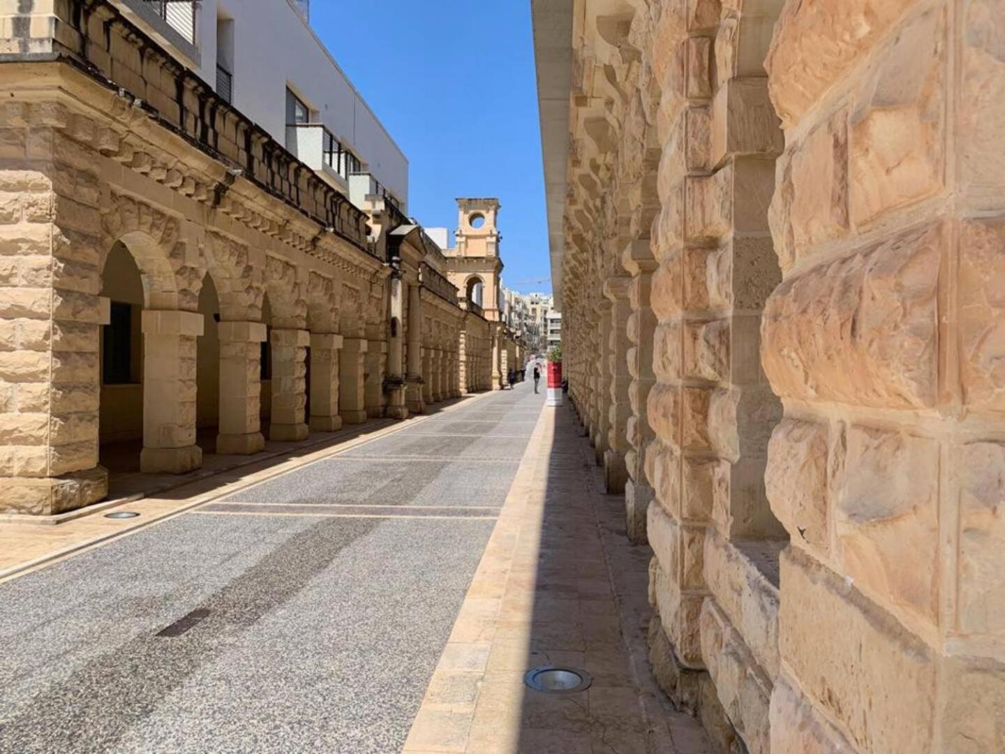 Fort Cambridge Apartments By Homely Sliema Bagian luar foto